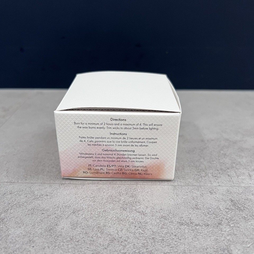 Neom London Hibernate Scented Candle Vanilla Patchouli Cedarwood 75g