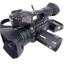 Canon XF205 HD Camcorder with BP-950G Battery and CG-940 Charger
