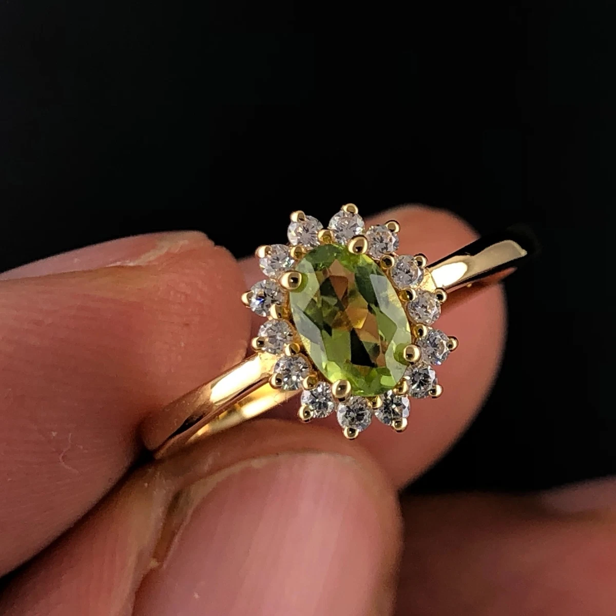 RARE !! PERIDOT JAUNE VERT : 1,24 CARAT ★★ p151.119