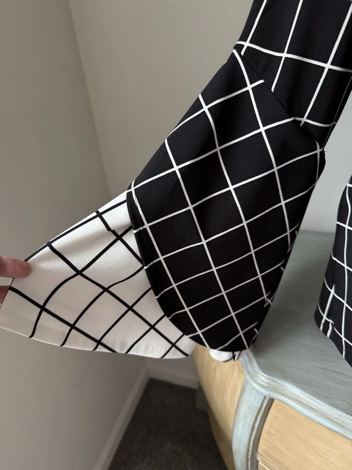 Top Alfani Manga Campana Top 1x Blusa Windwpane Cuello Barco Distintivo Negro Blanco Foto 4 de 4