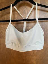 Lululemon Flow Y Nulu Bra With light support for A-C cups. Size 4 No pads