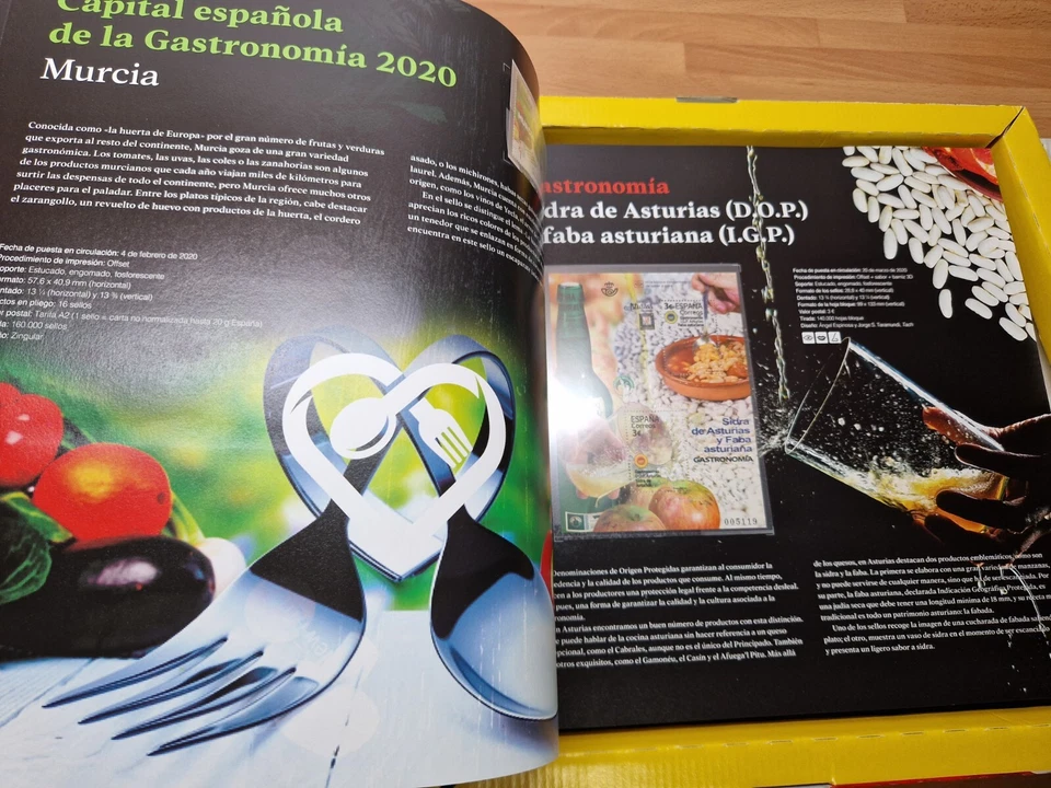 LIBRO DE CORREOS VALORES EN EL TIEMPO SELLOS ESPAÑA Y ANDORRA AÑO 2020 EXCELENTE - Imagen 3 de 4