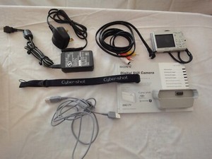 SONY DIGITAL CAMERA DSC-T1