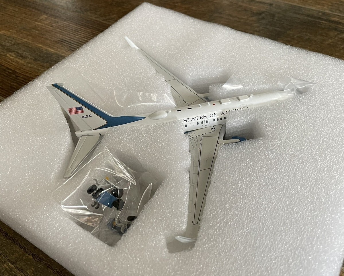 Gemini 200 Boeing 767-VC-32Aエアーホースツー希少品 GeminiJets 1/200 U.S. Air Force II C-32A(Boeing 757-200W) 99