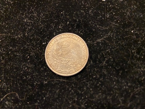 MEXICAN CINCUENTA CENTAVOS COIN 1980 - Picture 2 of 2