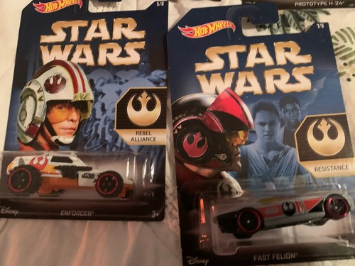 Hot Wheels 2015 Star Wars The Force Awakens Complete set 1-8 NEW NOT DISPLAYED - Picture 5 of 6