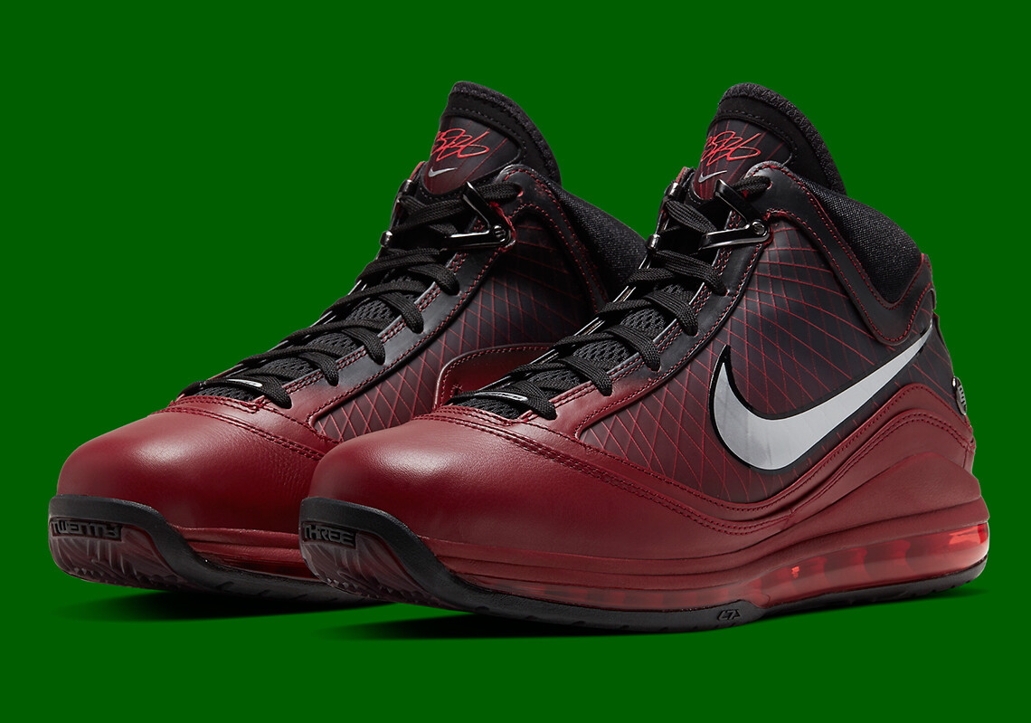 Men's Nike Air Max Lebron James 7 Retro Quick Strike 