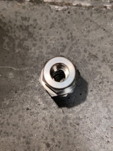 NUPRO 3/8" Swagelok M-6C-1 Poppet Check Valve Fixed Pressure 3/8" Tube 1 PSIG. - Picture 2 of 3