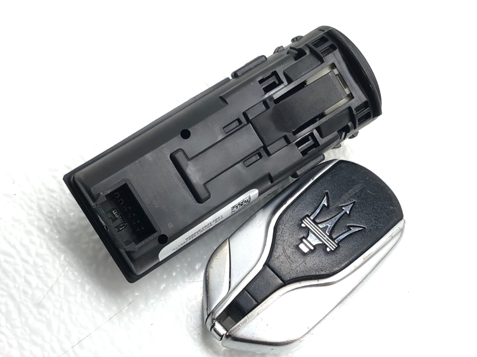 2014-2017 MASERATI GHIBLI ENGINE COMPUTER CONTROL MODULE W/KEY & PUSH START OEM.
