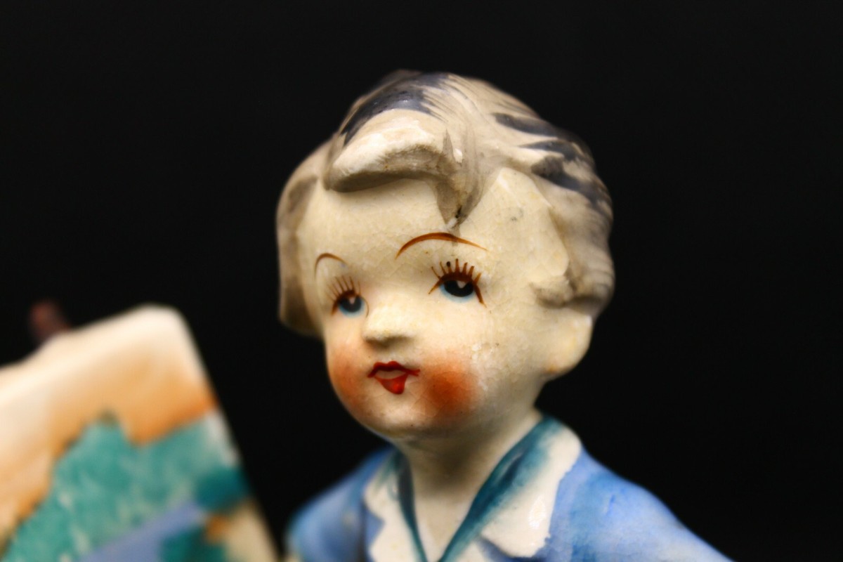 Vtg Orion Painting Boy Artist Porcelain Figurine 5.5
