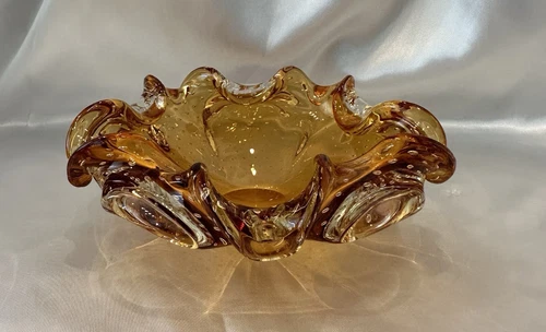 Vintage Murano Bullicante Art Glass Amber Ruffle Rim Bowl Controlled Bubbles