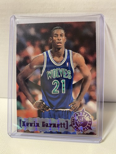 1995-96 Topps Stadium Club - #343 Kevin Garnett (RC) - Foto 1 di 2