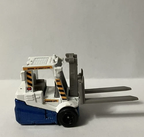 VINTAGE MATCHBOX 2006 POWER LIFT~MATTEL