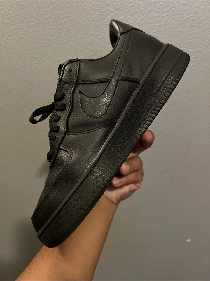 hombre negro cpfm air force 1 talla 9.5 Foto 3 de 4