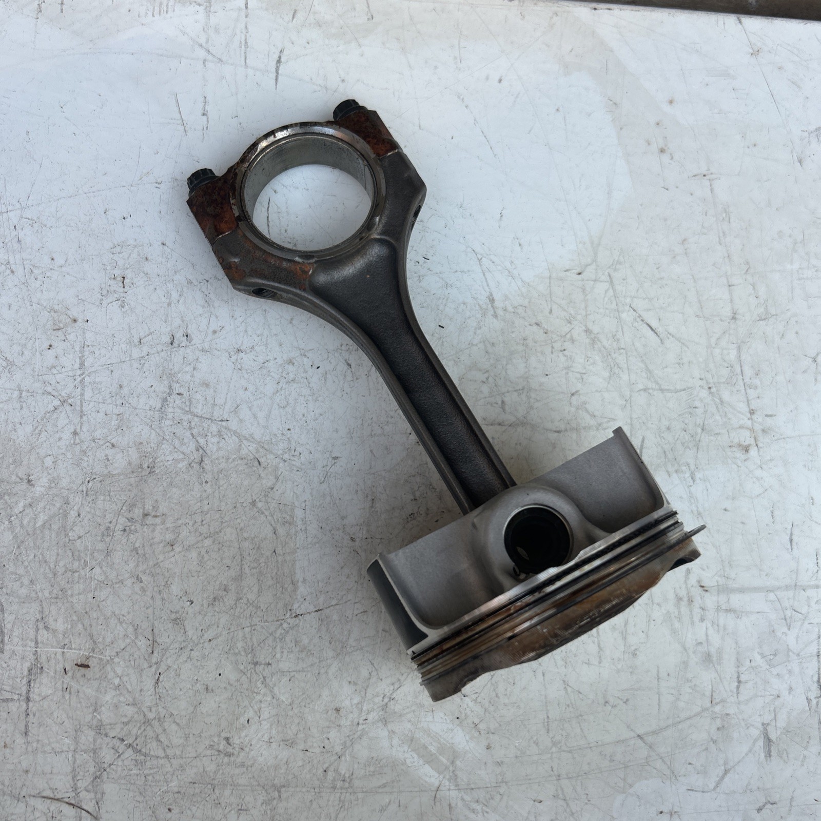 LAMBORGHINI AVENTADOR PISTON HEAD COMPLETE WITH CONNECTING ROD 07M107075J 