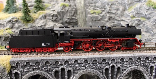 Fleischmann 410801 Dampflok BR 03 2151-3 DR Spur H0 - OVP - mit Decoder | Zustand: Gebraucht