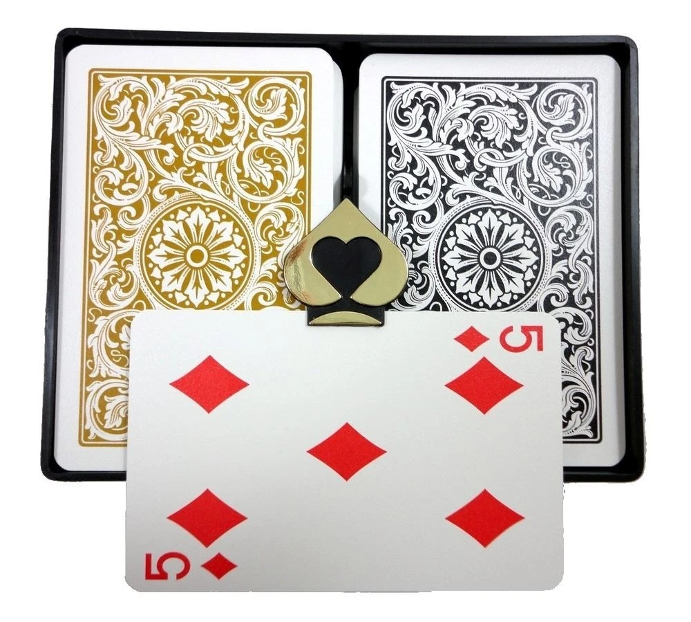 Baraja De Póker Copag 1546 – Dos Mazos 100% Plástico En Dorado Y Negro, Estuche Resistente Incluido, Diseño Paisley Y Alta Durabilidad