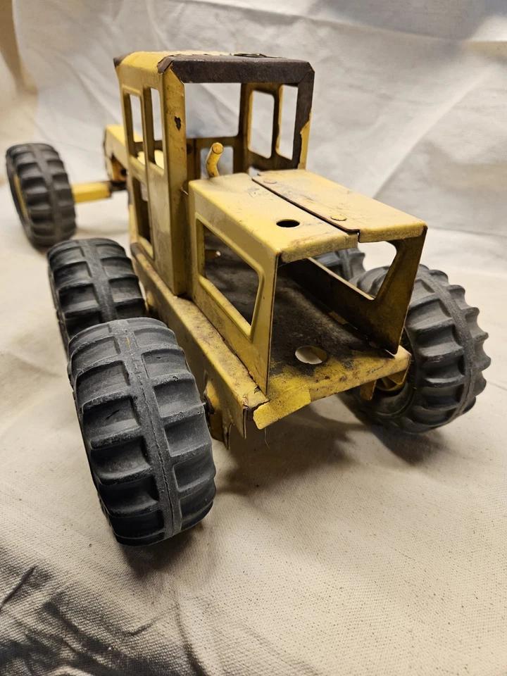 Tonka Road Grader! Parts Or Restore! Vintage 1970s LOTS of Parts ! - Image 3 of 4