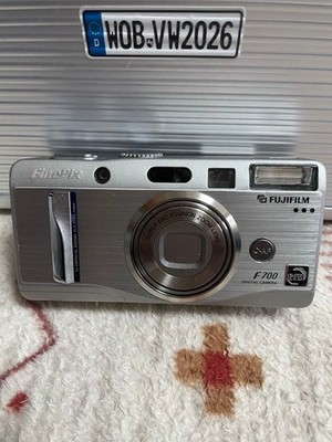 FUJIFILM FinePix F700 Compact Digital Camera Tested Working Seller