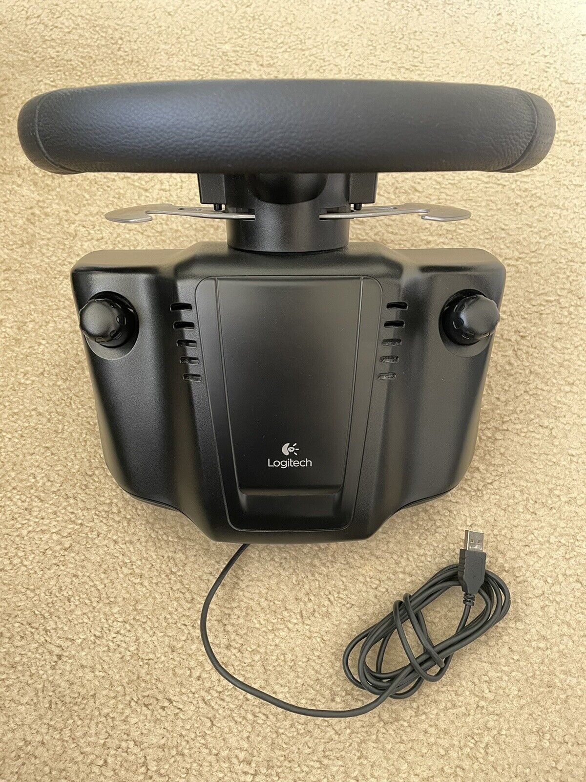 Logitech G27 Steering Wheel, Pedals, Shifter Set (Used) for Sale in  Jericho, NY - OfferUp