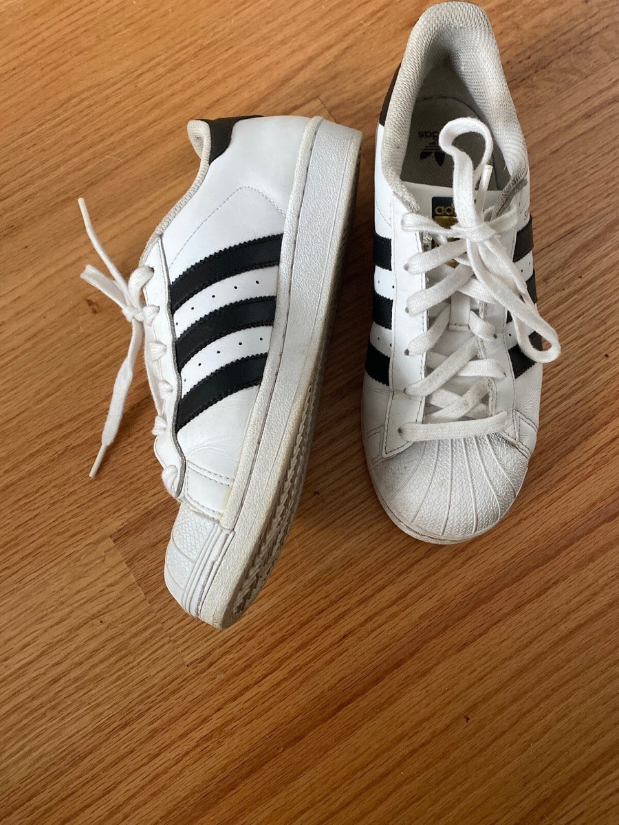 adidas gazelle silver green womens adidas Originals Women's Superstar II "Crocodile"