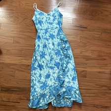 Francesca's Multi Blue Floral Spaghetti Strap Flare Midi Dress Size Medium NWT