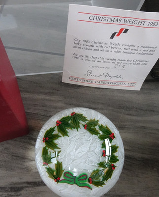 Perthshire Glass L/E  1983 Christmas Holly Wreath Ribbon Muslin Paperweight #216