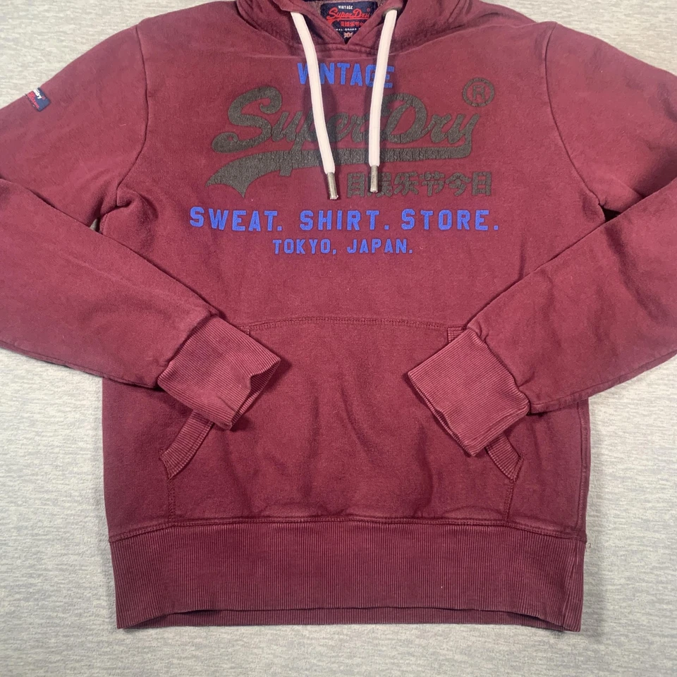 Superdry Sudadera con Capucha Hombre Mediana Borgoña Vintage Logo Gráfico Polar Pullover Tokio Foto 3 de 4