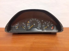Compteur Mercedes 210