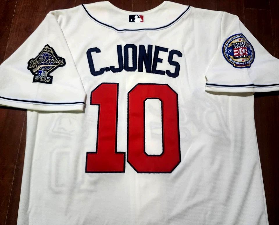 Nueva camiseta cosida de los Atlanta Braves #10 Chipper Jones Cooperstown 2 parches marfil! Foto 2 de 4