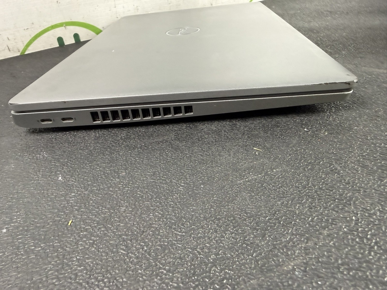 Dell Latitude 5520, 15.6-Inch Laptop, with Core i5 1145G7 @ 2.60GHz, Windows 11 Pro