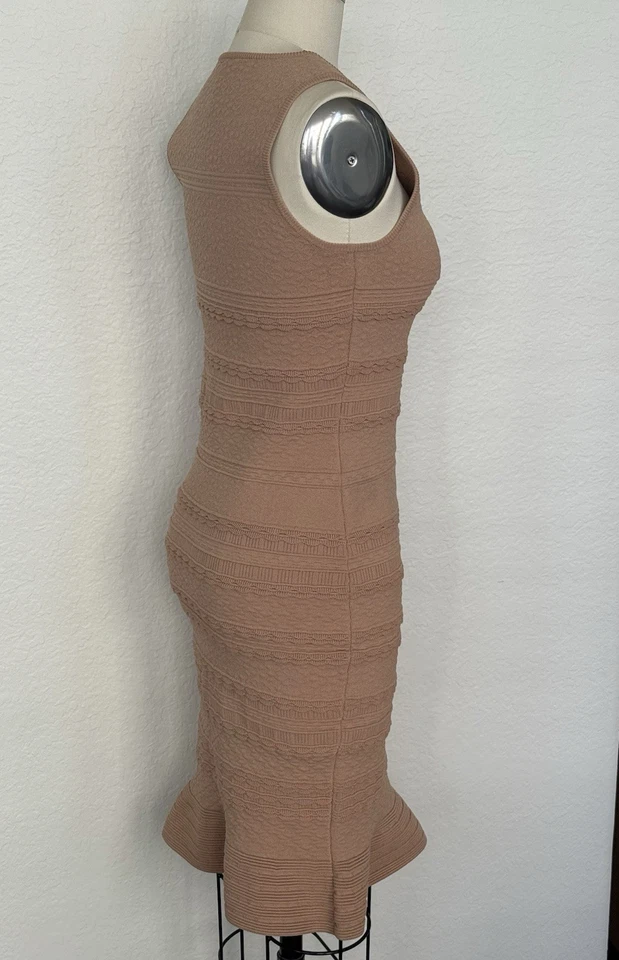 Vestido Suéter Marciano Guess Sin Mangas Cuello en V Bodycon Vendaje Talla M Beige Tostado Foto 2 de 4