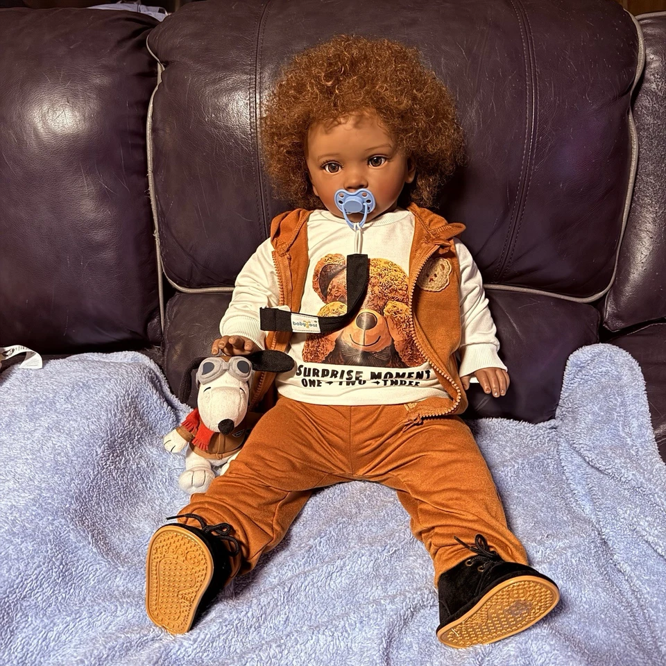 Niño pequeño renacido Foto 2 de 4