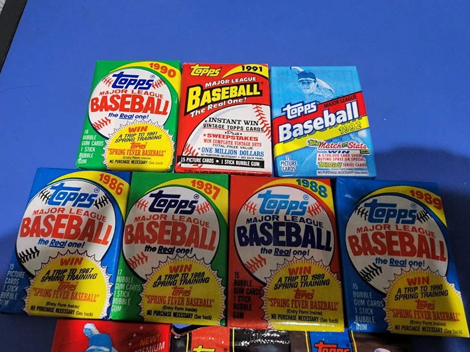 TOPPS BASEBALL PACKS 1986 to 1994 (10 PACKS FROM 9 DIFFERENT YEARS/200+ CARDS) - Image 3 of 4