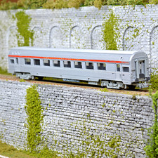 Jouef 5540 – Voiture TEE SNCF A8tu Inox "Île-de-France" 1re Classe – HO 1:87