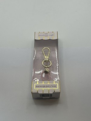 Tarte Kindness Cafe - CUPCAKE Maracuja Juicy Loop - Lip Charm & Keychain