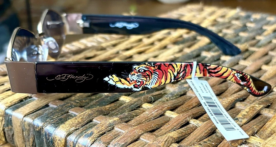 NUEVO CON ETIQUETAS ED HARDY REBEL Gafas de sol 100% Protección UV Negro Dorado Screaming Tiger Y2K Foto 4 de 4