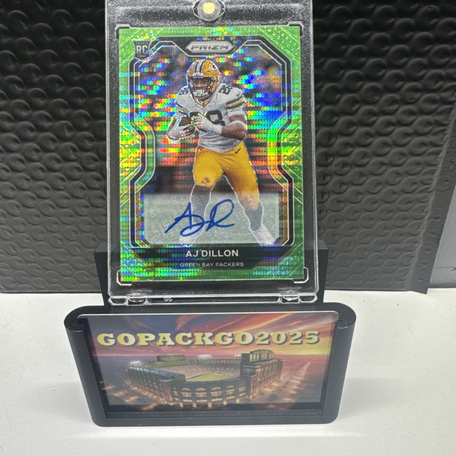 2020 Panini Prizm - Rookie Neon Green Pulsar Prizm Autograph AJ Dillon #364