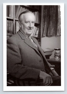6'' x 4'' Foto von J.R.R. Tolkien in seinem Arbeitszimmer. Pamela Chandler.