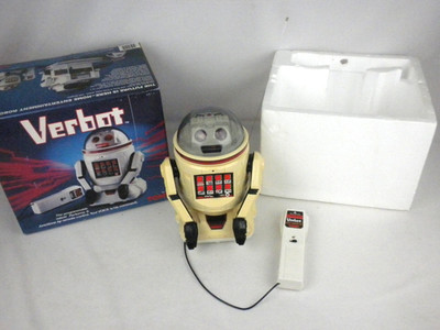 Vintage 1984 TOMY Verbot Robot  No. 5401- Voice control lights up  but not robot