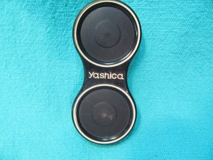 VINTAGE BAKELITE GENUINE YASHICA DOUBLE LENS CAP 32mm