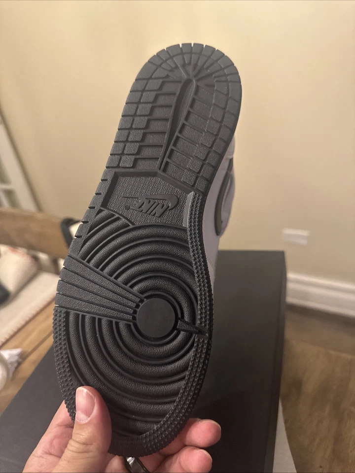 Air Jordan 1 Mid (GS) Talla 7Y Blanco/Negro Foto 4 de 4