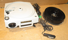 KODAK EKTAGRAPHIC AF-3 SLIDE PROJECTOR w/SLIDE TRAY, Remote  Case