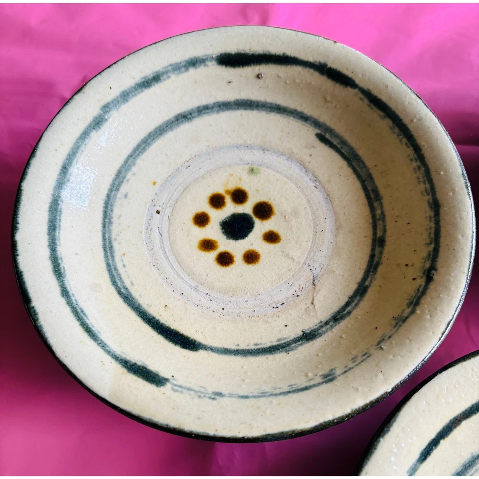 Lote de 3 platos de gres inspirados en las tradiciones de cerámica saladoide / taína Foto 4 de 4