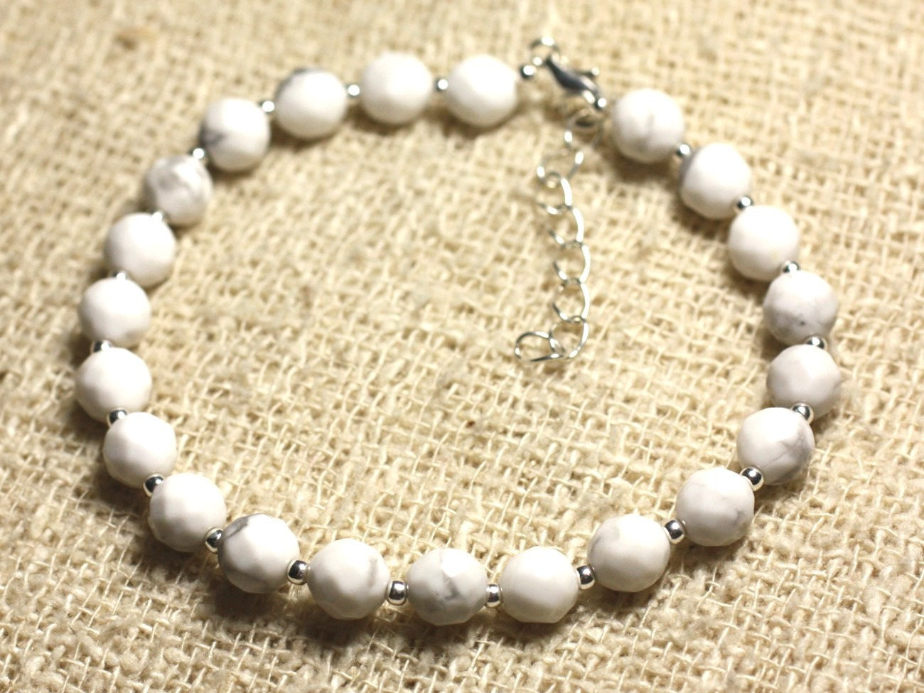 Bracelet argent 925 et pierre naturelle howlite facettée 6mm bijoux femme tendance