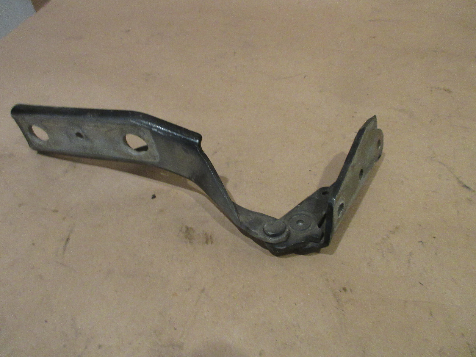Ferrari 550,575 LH Front Hood Hinge P/N 64578200