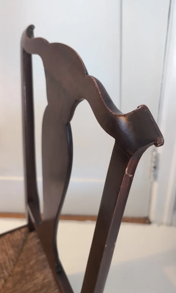 Antigua silla Country Chippendale del siglo XVIII con asiento trasero alrededor de 1780 Foto 2 de 4