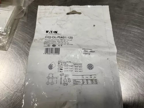 Eaton C22-DL-R-K01-120 . Pushbutton NEW