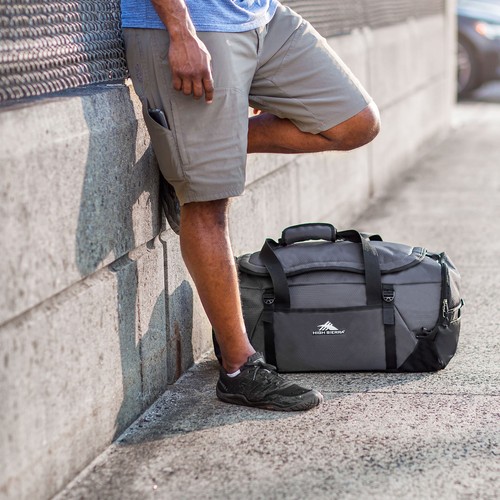 Fairlead Zipper Closure Travel Duffel Backpack with Handle, Black (Used) - 第 8/11 張圖片