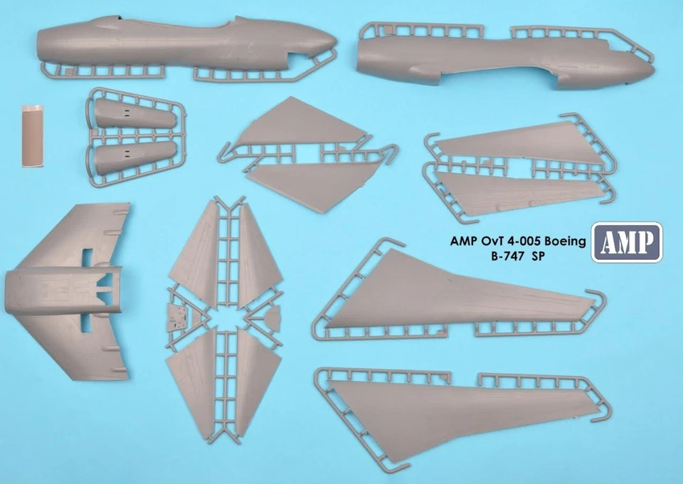 AMP OvT-4-005 Boeing B-747 SP Plastic model aircraft 1/144 - Image 3 of 3